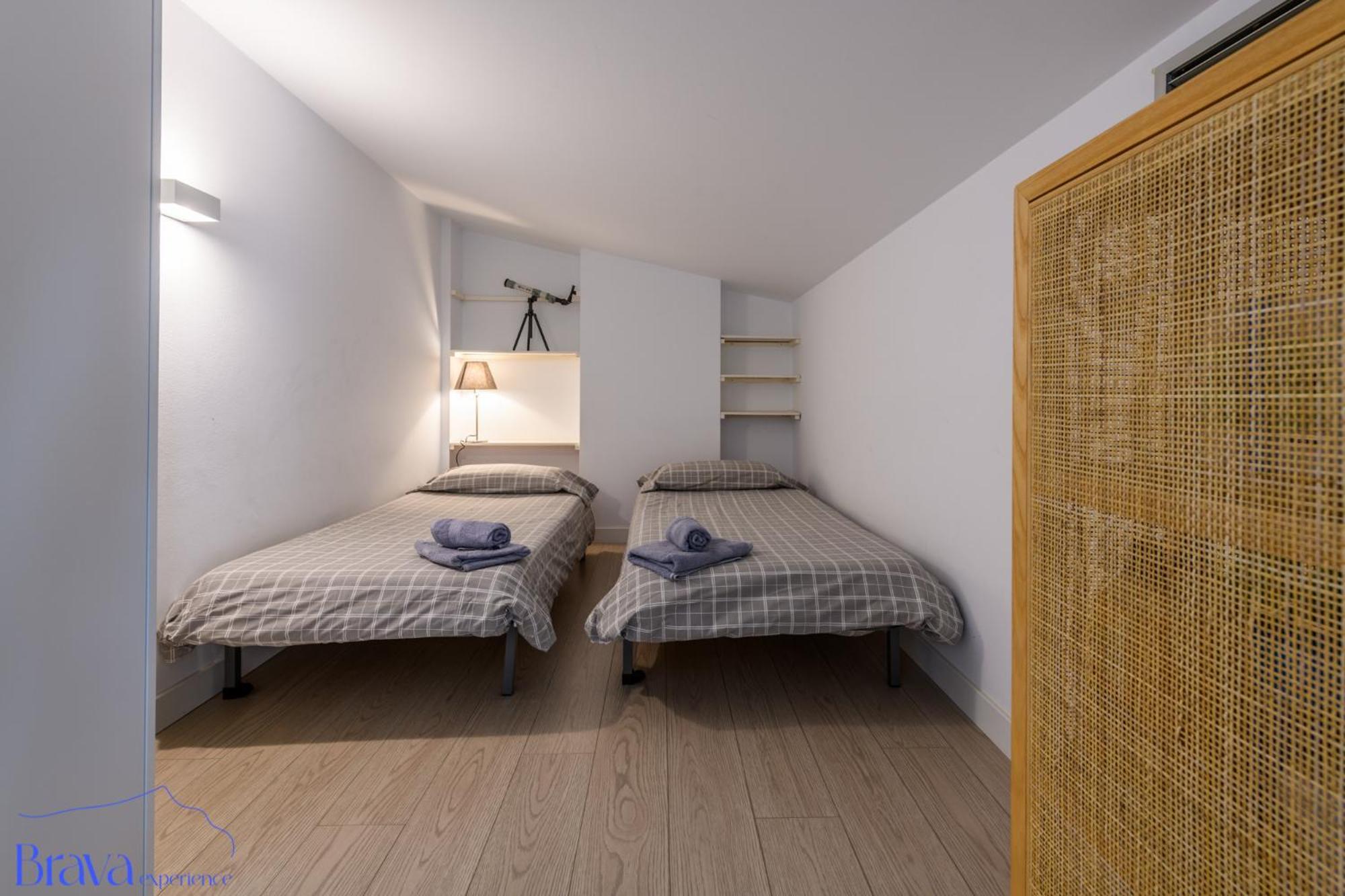Duplex Sa Tarongeta - 5' Playa I Vistas I Terraza 20M2 I Ascensor I Equipado Apartment Cadaques Luaran gambar