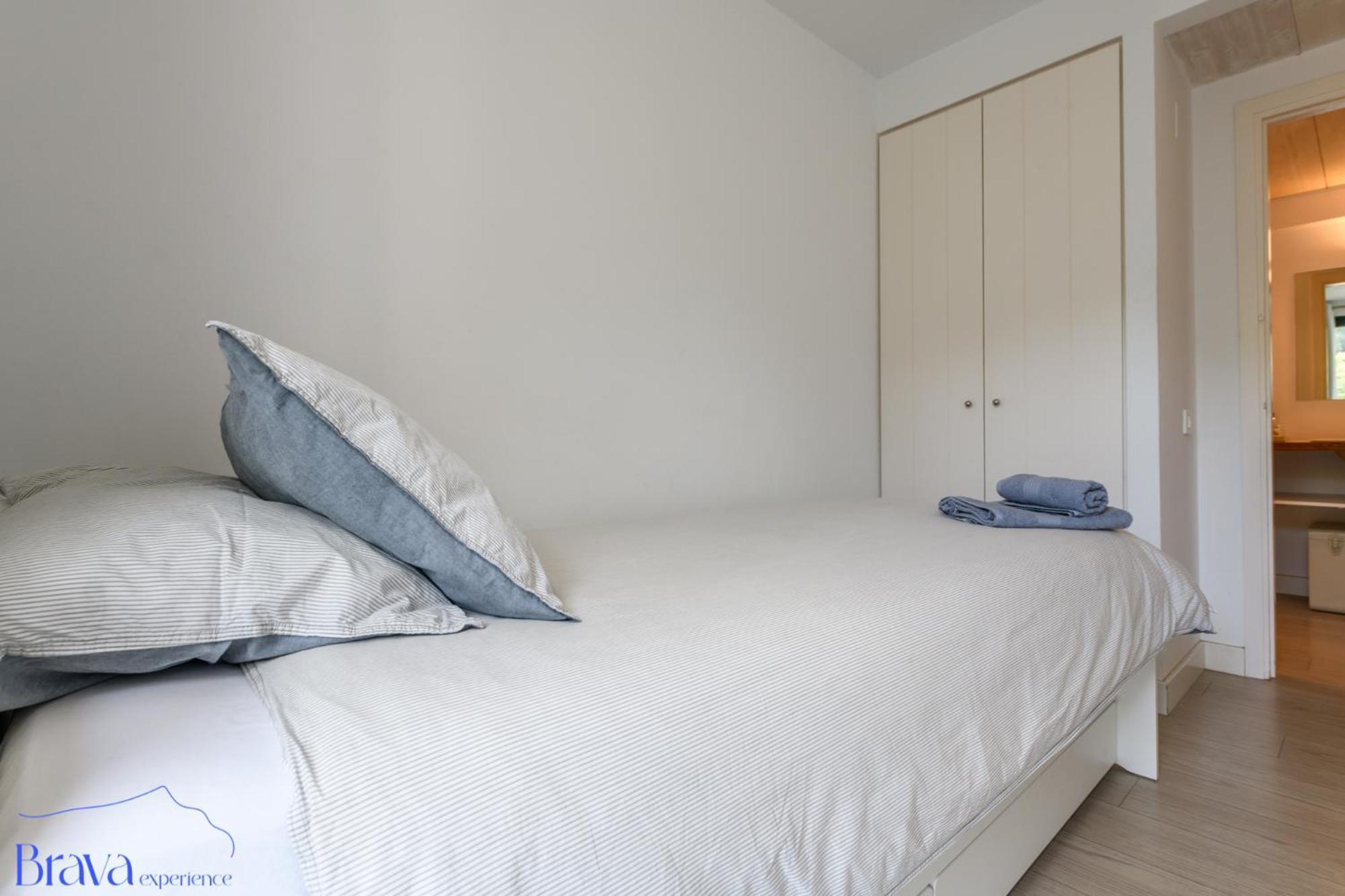 Duplex Sa Tarongeta - 5' Playa I Vistas I Terraza 20M2 I Ascensor I Equipado Apartment Cadaques Luaran gambar
